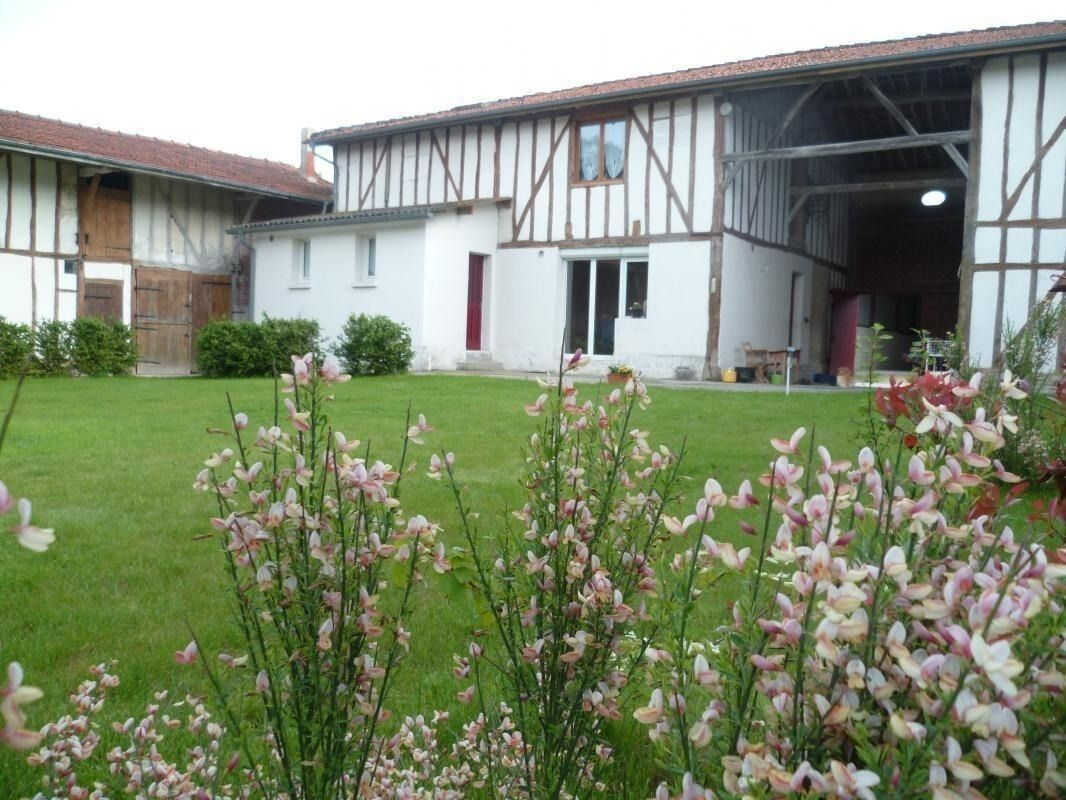photo 0