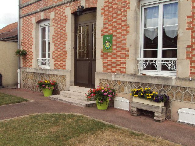 photo 0