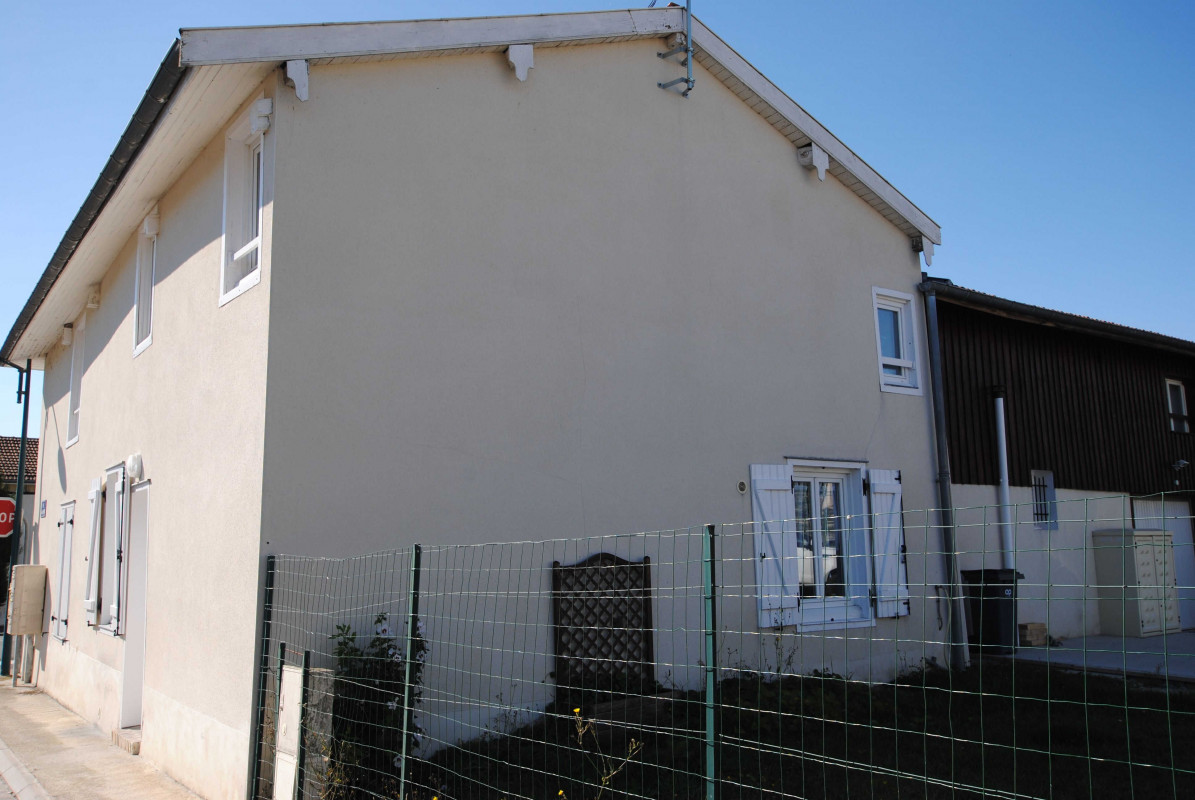 photo 0