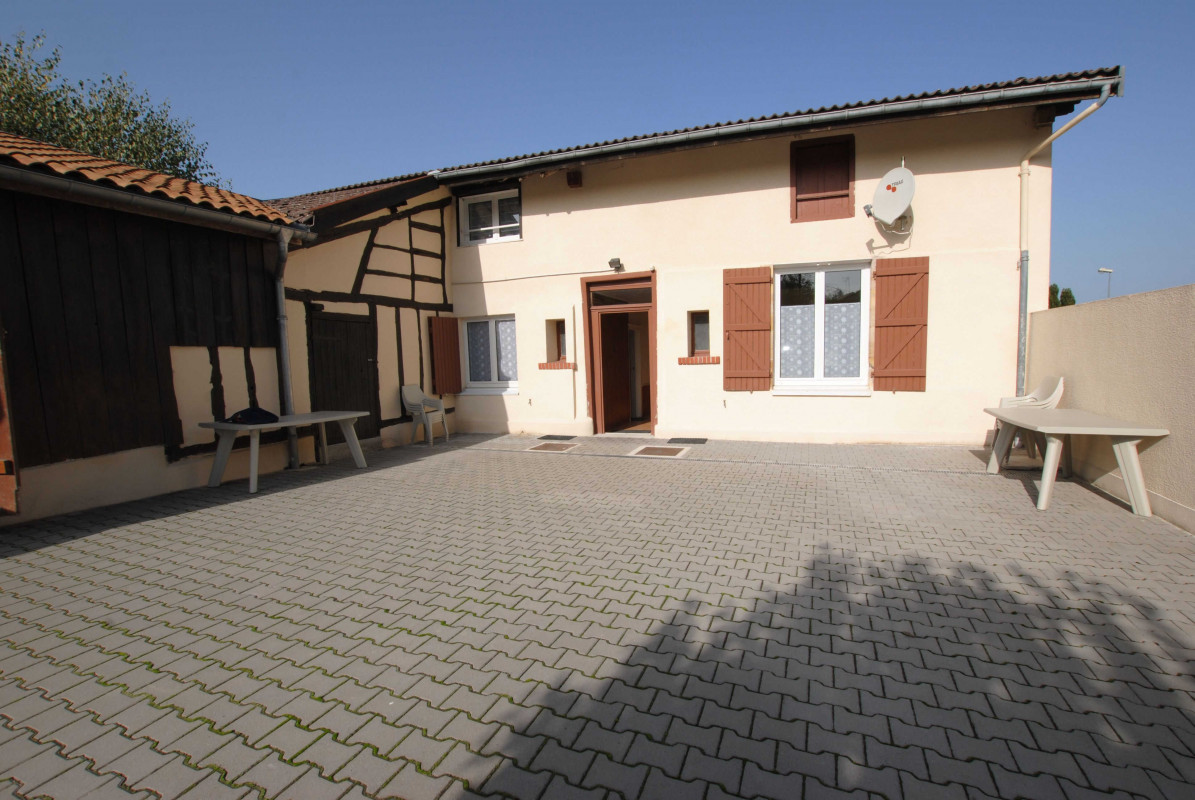 photo 0