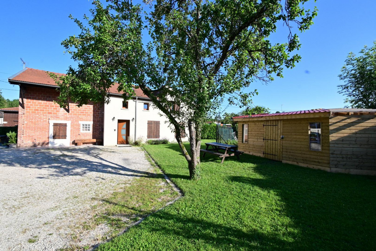 photo 0