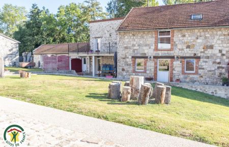 G&icirc;te n&deg;51G452 Verneuil - Marne - photo