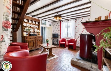 G&icirc;te n&deg;51G762 Outines - Marne - Les Iris - Salon